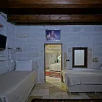 Cave Γκόρεμε