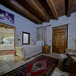 Ξενοδοχείο Cave 3*