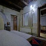 Cave 3* Γκόρεμε