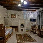 Cave 3* Γκόρεμε