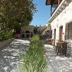 Cave 3* Γκόρεμε