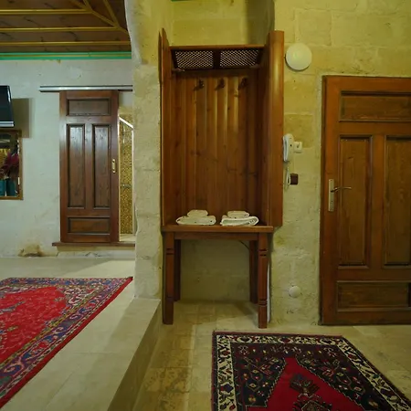 Hotel Cave 2*