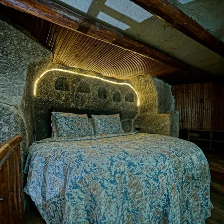 Flintstones Cave Hotel 3*