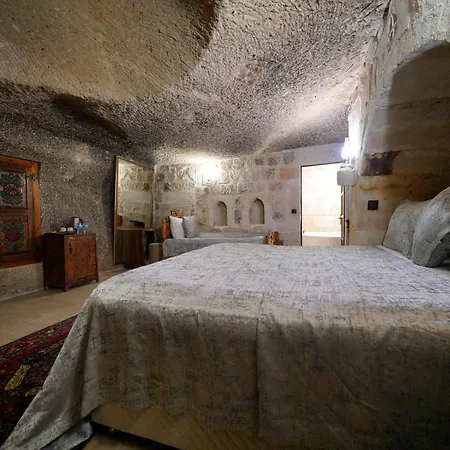 Hotel Flintstones Cave