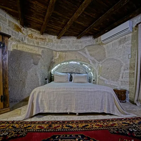 Hotel Cave 3*