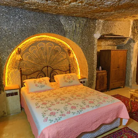 Flintstones Cave 3*
