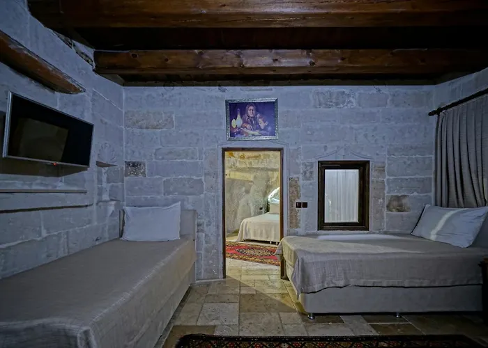 홀리데이 케이브 괴레메