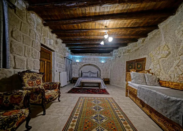 홀리데이 케이브 3*