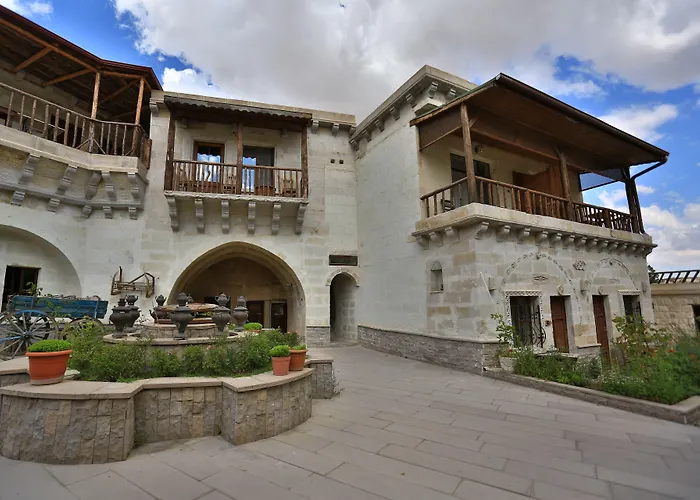 홀리데이 케이브 괴레메