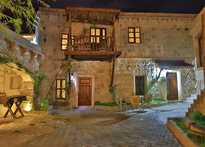 홀리데이 케이브 3*